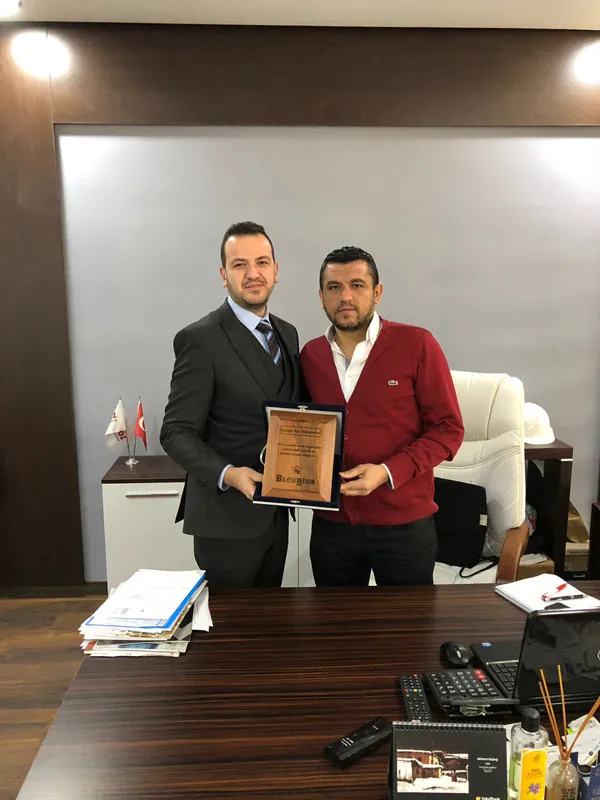 Successful Dealers of 2017 Awarded with Plaques... - 4