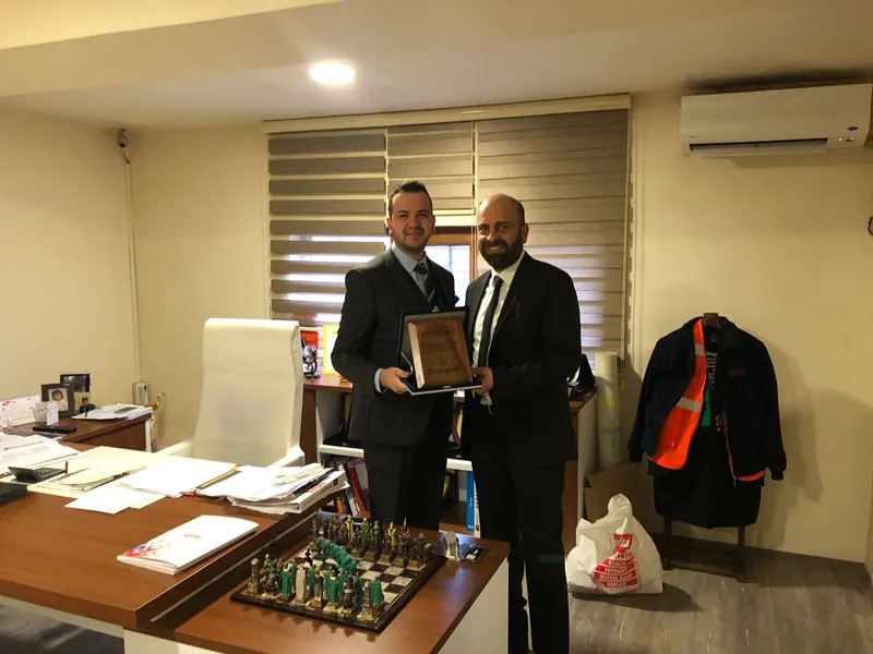 Successful Dealers of 2017 Awarded with Plaques... - 1